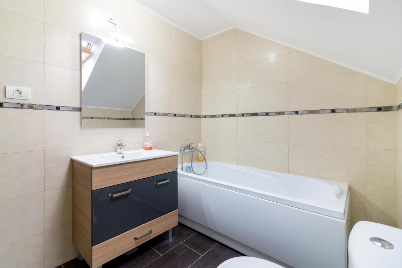 Lucky House Apartment Brasov Ngoại thất bức ảnh