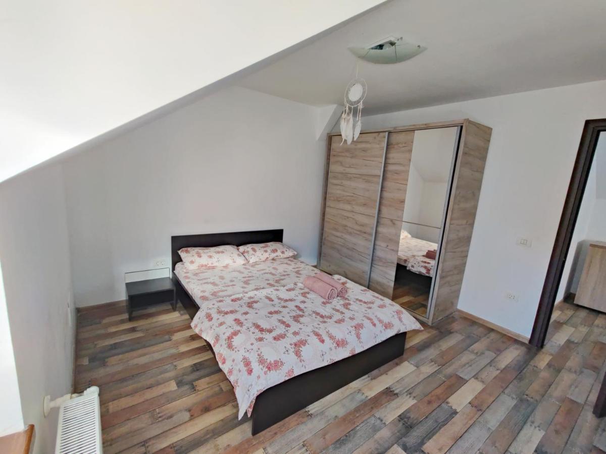 Lucky House Apartment Brasov Ngoại thất bức ảnh