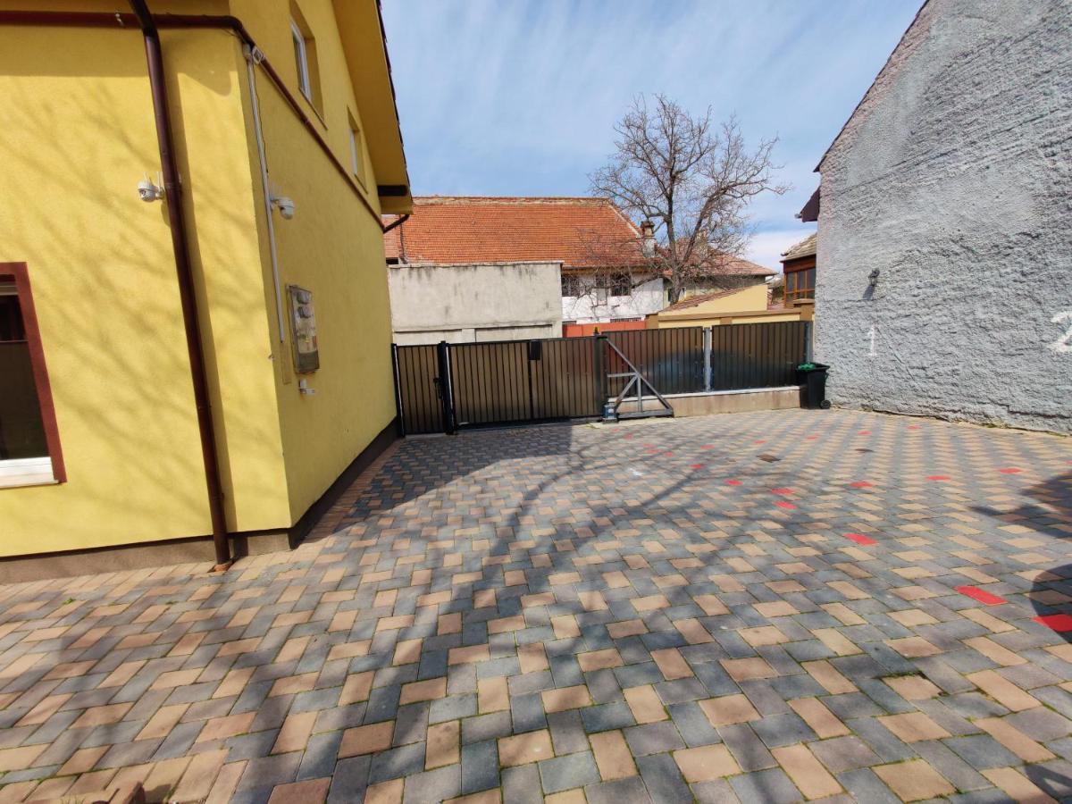 Lucky House Apartment Brasov Ngoại thất bức ảnh